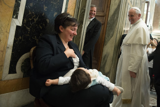 Le pape François encourage l&rsquo;allaitement