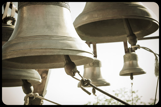 A lot of bells in a church © Be Good / Shutterstock &#8211; fr