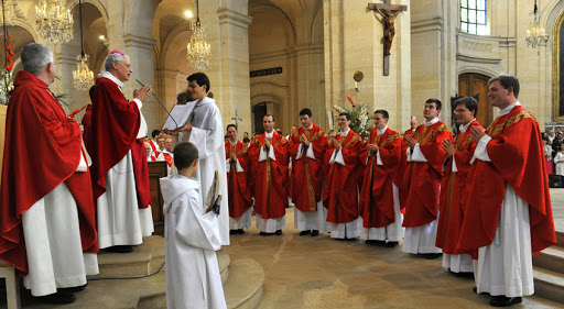 Ordinations sacerdotales à Versailles