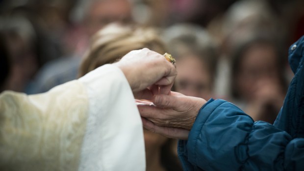 web-communion-eucharist-hands-001-jeffrey-bruno.jpg