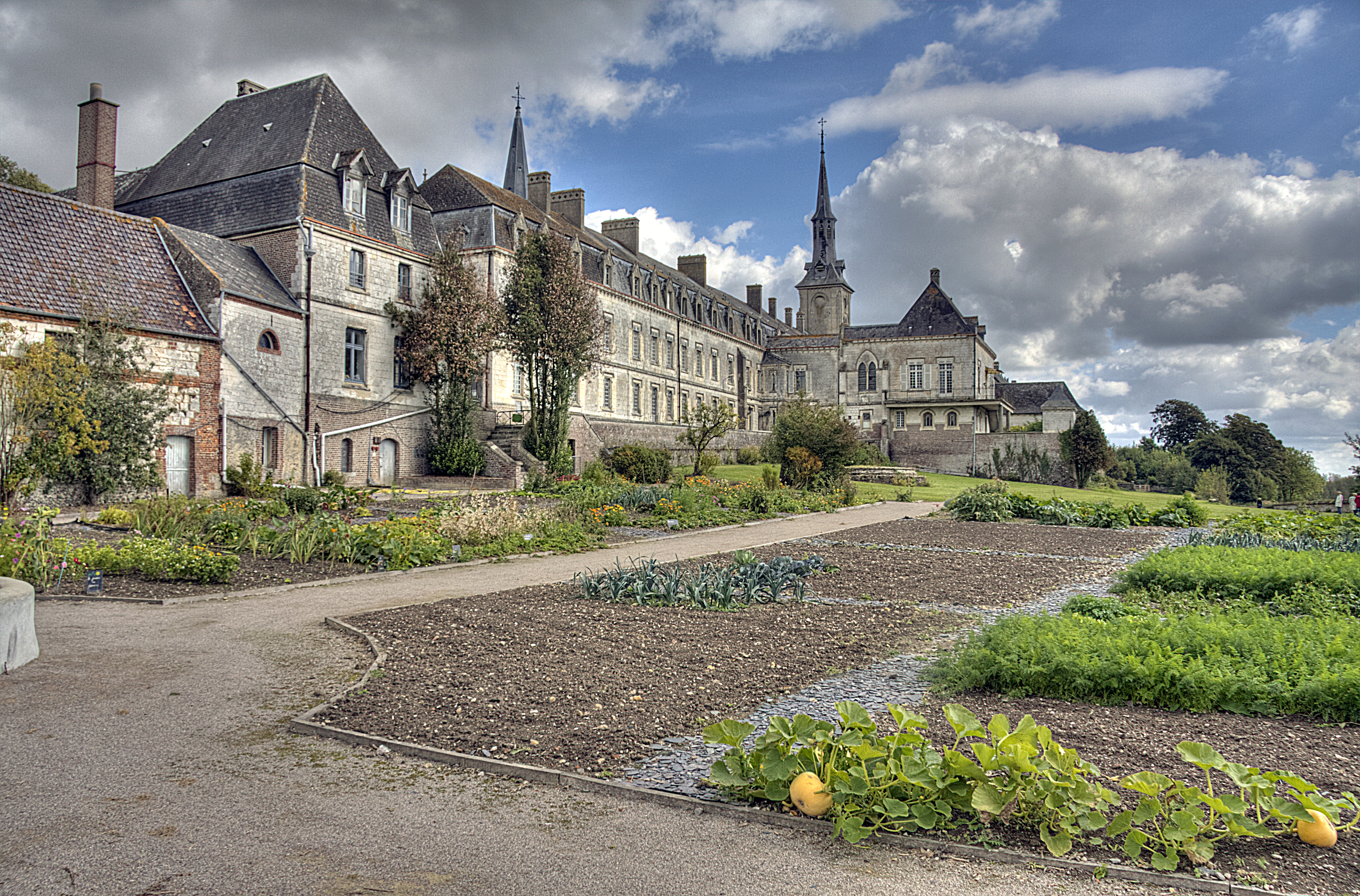 Chartreuse de Neuville (Neuville-sous-Montreuil) © Pir6mon