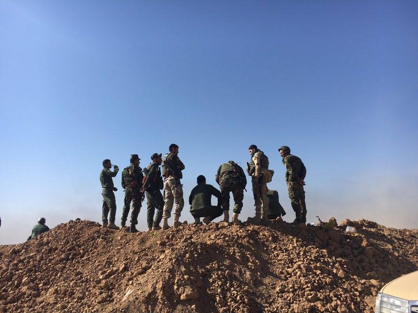 Des Peshmergas sur le front © SOS Chrétiens d'Orient 
