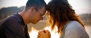 Couple : pourquoi le Vendredi saint est le jour idéal pour renouveler sa promesse de fidélité ?