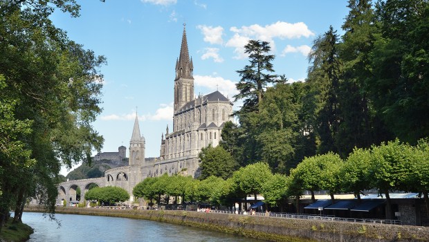 LOURDES