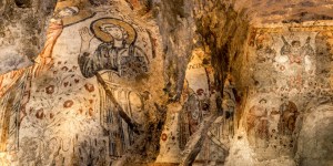 La mystérieuse crypte du péché originel