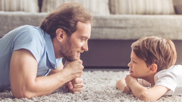 PERE AVEC SON FILS