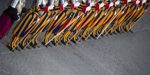 La véritable histoire de l&rsquo;uniforme de la Garde suisse