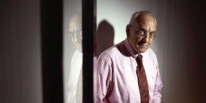 Max Gallo : le bouleversant récit de son retour à la foi