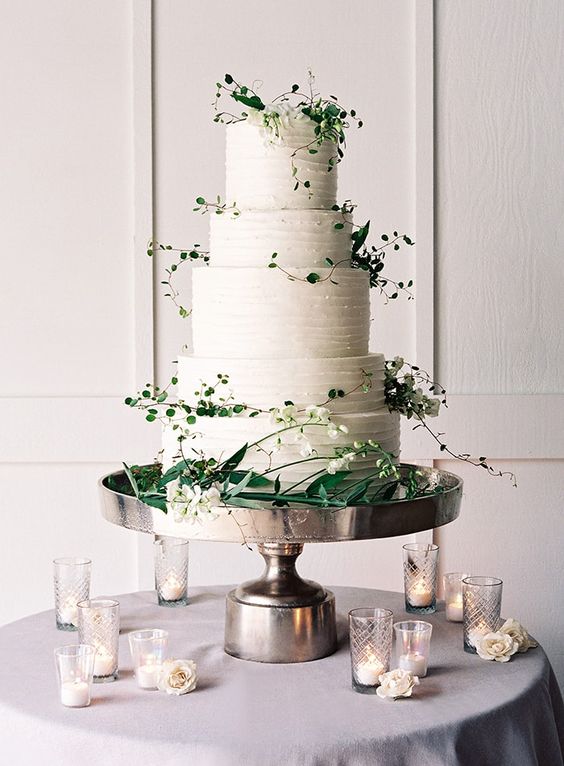 GATEAU DE MARIAGE FLEURI