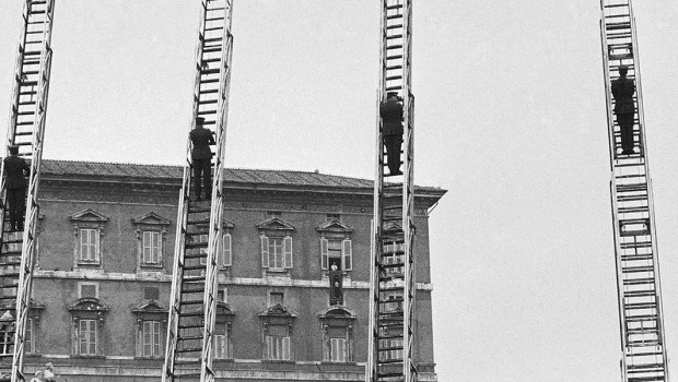 FIREFIGHTERS POPE