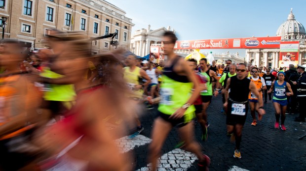 November 1 2016 : Ninth edition of the « Race of the Saints » that runs on the occasion of All Saints holidays, start from St. Peter&rsquo;s Square at the Vatican.