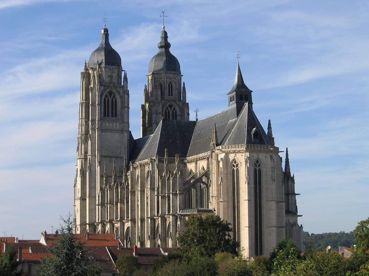 Basilique Saint-Nicolas-de-Port, de style gothique flamboyant, lieu de la grande procession de la saint Nicolas en Lorraine