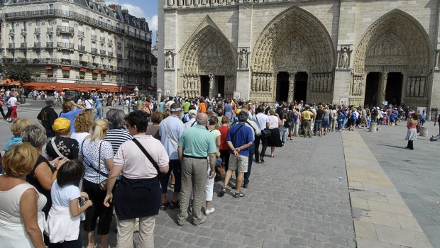 NOTRE DAME DE PARIS