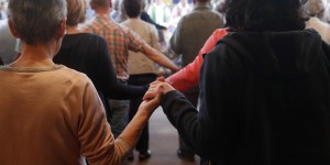 La louange, prière de communauté