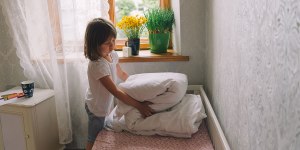 Comment convaincre son enfant de contribuer aux tâches ménagères ?