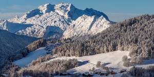 Et vous, la glace et la neige, bénissez le Seigneur !