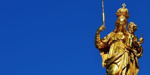 Pourquoi la Vierge Marie a-t-elle autant de noms ?