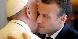 Emmanuel Macron au Vatican : des signaux, pour quoi faire ?