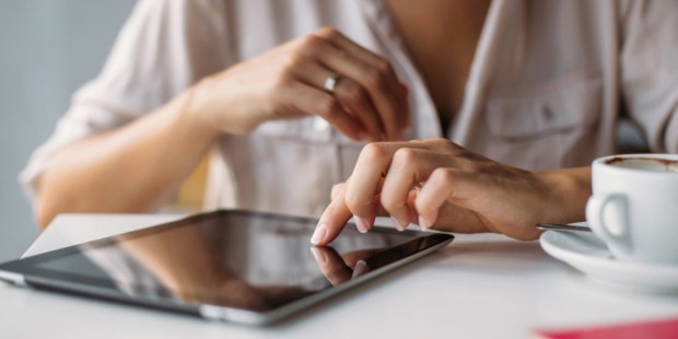 WOMAN,TABLET