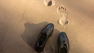 SHOES BEACH