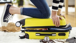 SUITCASE CLOSE