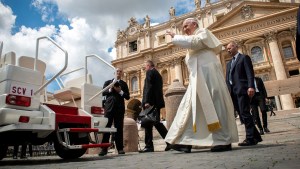 POPE FRANCIS,SKIES,WEATHER