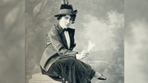 ÈVE LAVALLIÈRE