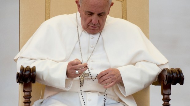 web3-pope-francis-audience-rosary-m-miglioratocppciric.jpg