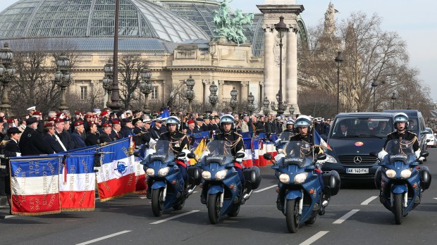 web2-pont-alexandre-iii-afp-000_par7511127.jpg