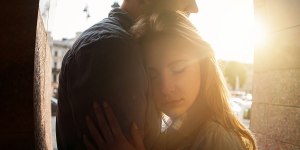 Mais pourquoi les hommes et les femmes aiment-ils différemment ?