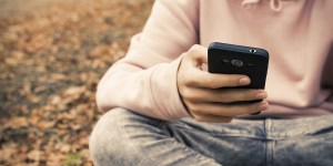 Comment limiter le temps d’écran d’un adolescent sans cris ni énervements ?
