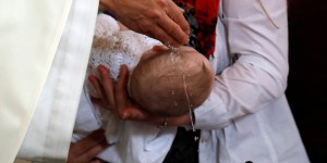 Ce pays qui a baptisé 1,6 million d&rsquo;enfants en un an