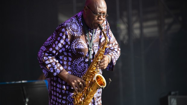 WEB2-MANU DIBANGO-Selbymay