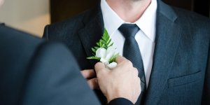 Mariage : lavallière, cravate ou nœud papillon ?