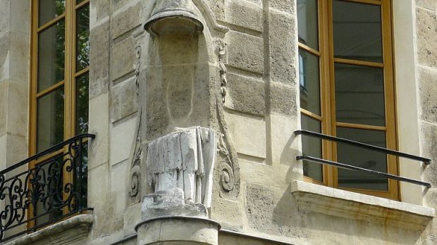 Statue sans tête lIle Saint-Louis