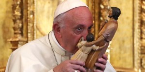 La prière à Saint Joseph que François récite chaque jour depuis 40 ans 