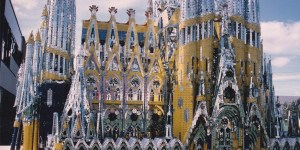 La Sagrada Familia existe aussi… en Meccano