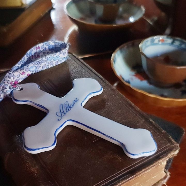 croix porcelaine