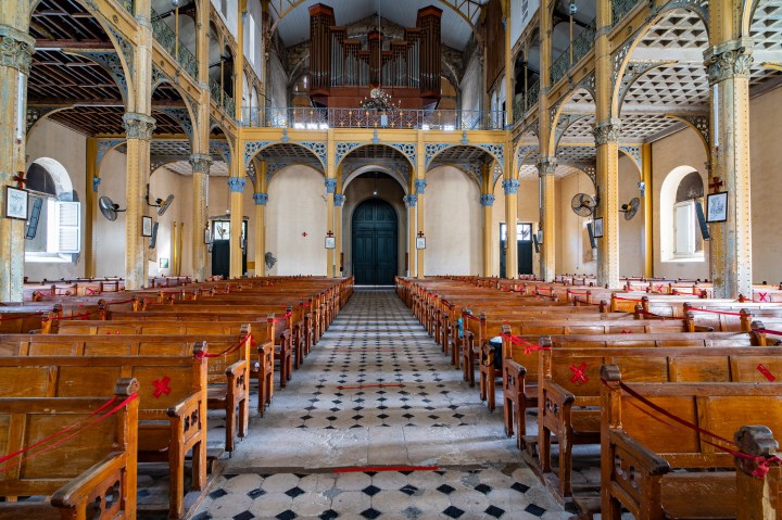 Guadeloupe-Cathedrale-Saint-Pierre-et-Saint-Paul-c-MyPhotoAgency-Francois-Xavier-Peroval-29.jpg