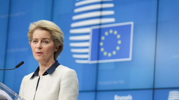 URSULA-VON-DER-LEYEN-shutterstock_1591247857.jpg