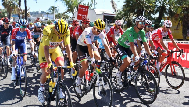 TOUR DE FRANCE