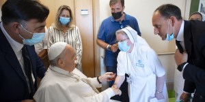 Massimiliano, l&rsquo;infirmier qui a « sauvé la vie » du Pape