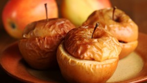 baked-apples-shutterstock_145442185.jpg