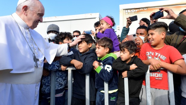 GREECE-VATICAN-RELIGION-POPE-MIGRANTS-AFP