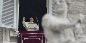 « Que les armes se taisent ! », appelle le pape François