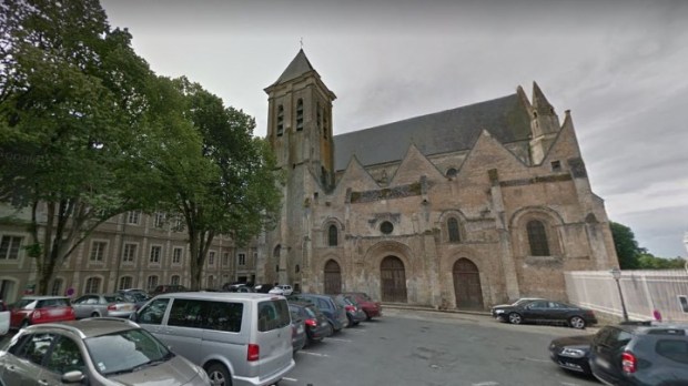 WEB2-EGLISE-DE-LA-MADELEINE-CHATEAUDUN-google-street-view_cleanup.jpg