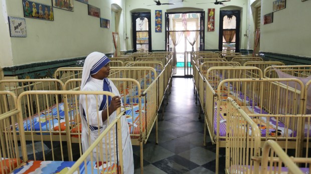 WEB2-MOTHER-TERESA-CHARITY-INDIA-shutterstock_242809012.jpg