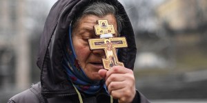 L’Église réelle au cœur de la folie de la guerre