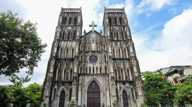 CHURCH-HANOI-VIETNAM-shutterstock_378588619.jpg