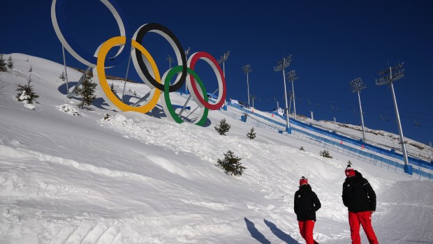 WEB2-OLYMPIC-RINGS-JO-AFP-033_6753780_61fbe71b62bea.jpg